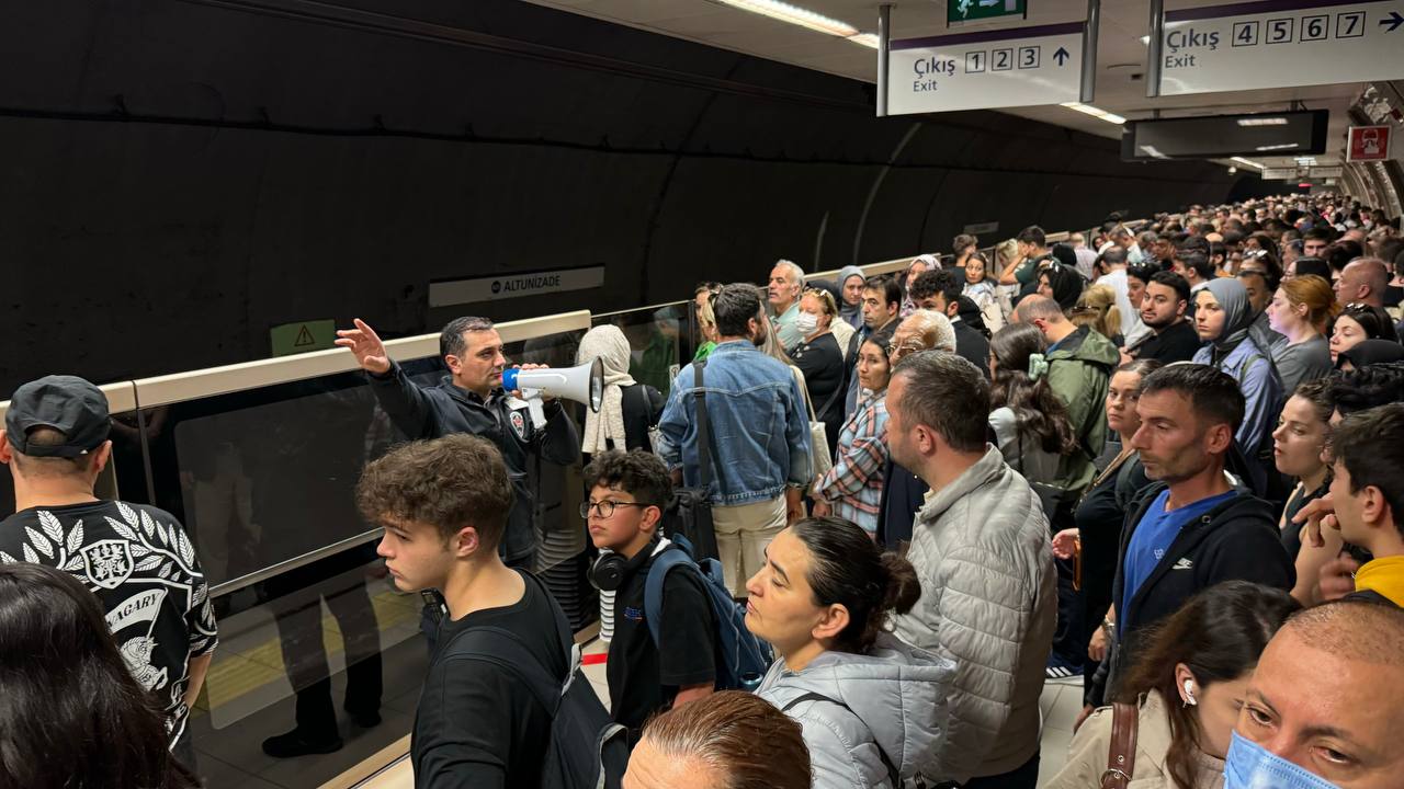 Üsküdar-Samandıra Metrosu'nda Bekleyiş Devam Ediyor